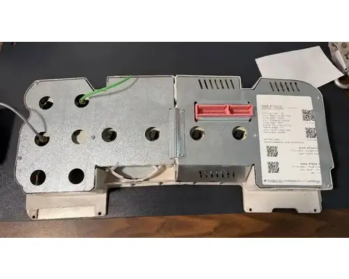 Freightliner ST120 Instrument Cluster