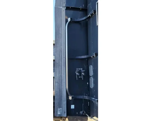 Freightliner ST120 Side Fairing