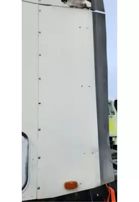Freightliner ST120 Side Fairing