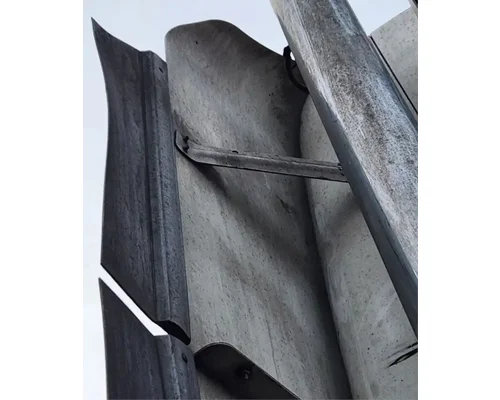Freightliner ST120 Side Fairing
