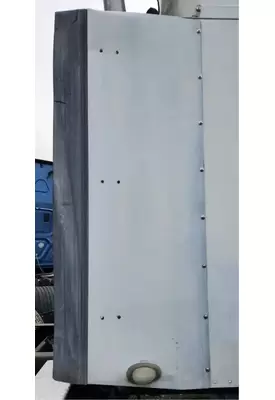 Freightliner ST120 Side Fairing