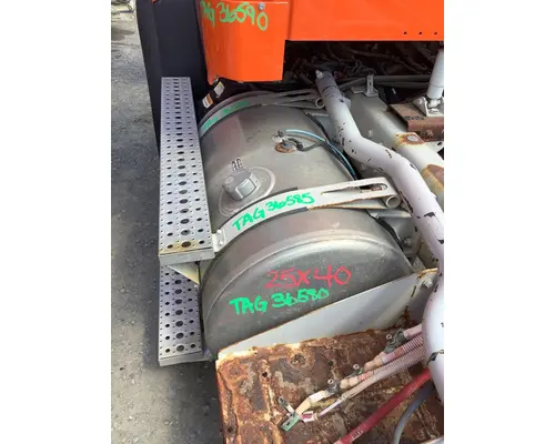 Fuel Tank FREIGHTLINER SD  Hagerman Inc.