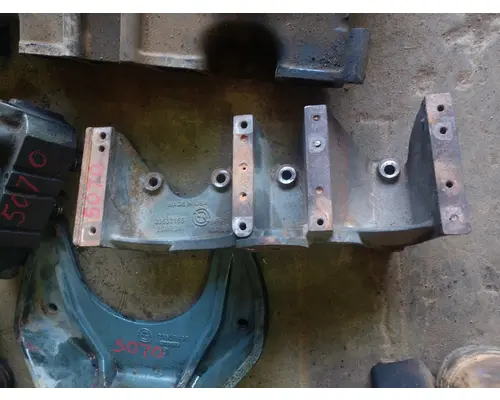 Brackets, Misc. FREIGHTLINER ST120 Crest Truck Parts