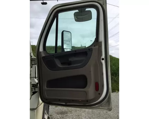 Freightliner cascadia 125 Door Assembly, Front
