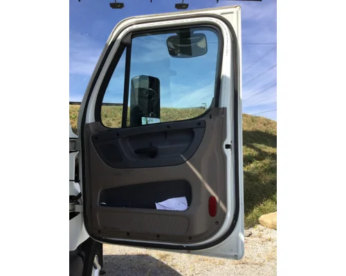 Freightliner cascadia 125 Door Assembly, Front