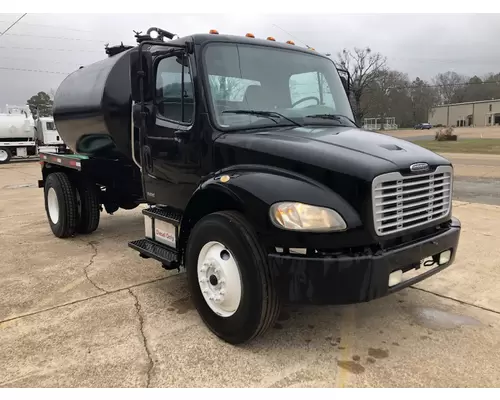 Freightliner m-2 business class Complete Vehicle