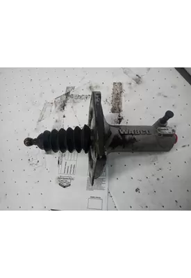 Frightliner Cascadia Clutch Slave Cylinder