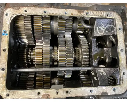 Fuller FAM15810B Transmission