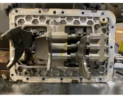 Fuller FAM15810B Transmission
