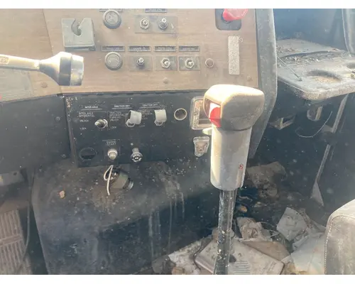 Fuller RTLO16713A Transmission Shift Lever (Manual)