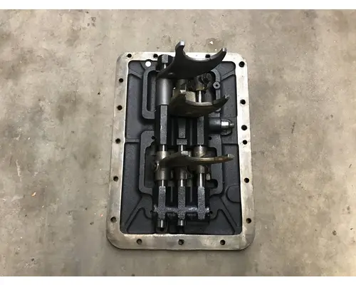 Fuller RTLO16913A Transmission Shift Cover