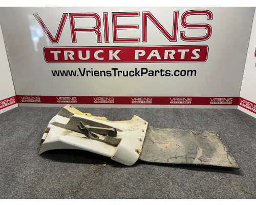 G.M. 15670941 Fender Extension