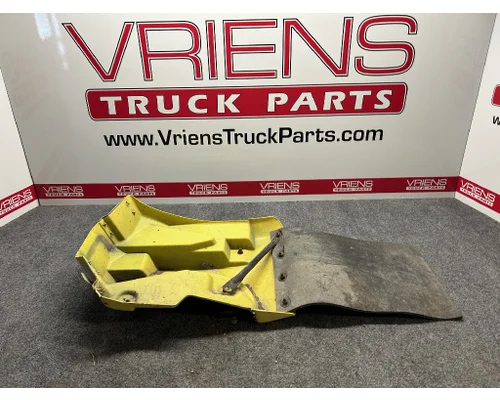 G.M. 15670941 Fender Extension