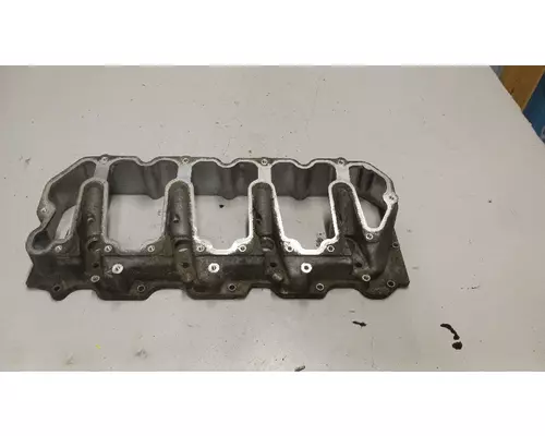 GM/CHEV (HD) 6.6D Rocker Arm HousingValve Cover Riser