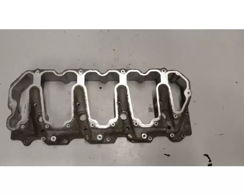 GM/CHEV (HD) 6.6L DURAMAX Rocker Arm HousingValve Cover Riser