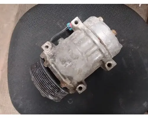 GM/Chev (HD) Other Air Conditioner Compressor