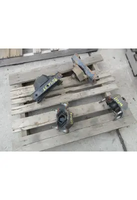 GMC - MEDIUM C5500 Engine Mounts