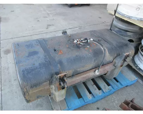 GMC - MEDIUM C5500 Fuel Tank