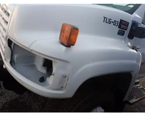 GMC - MEDIUM C5500 Hood