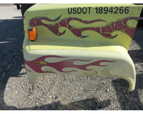 GMC - MEDIUM C6000 Hood