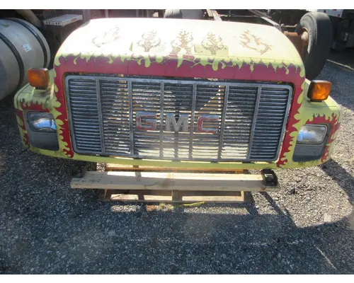 GMC - MEDIUM C6000 Hood