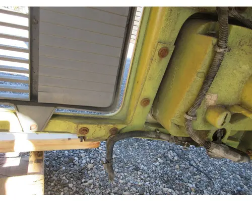 GMC - MEDIUM C6000 Hood