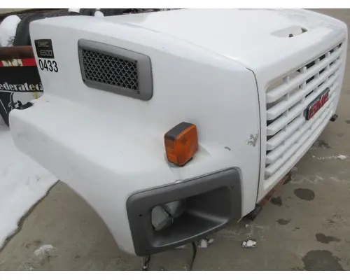 GMC - MEDIUM C6500 Hood