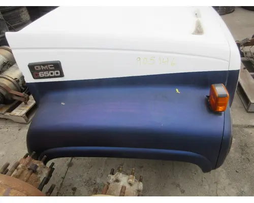 GMC - MEDIUM C6500 Hood