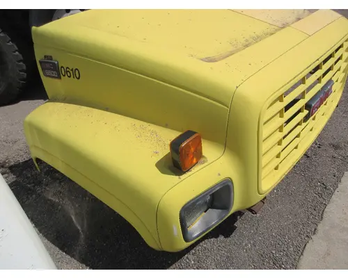 GMC - MEDIUM C6500 Hood