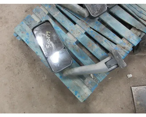 GMC - MEDIUM C6500 Mirror (Side View)