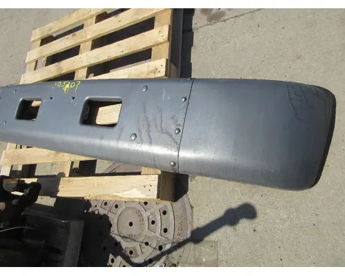 GMC - MEDIUM C7500 Bumper Assembly, Front