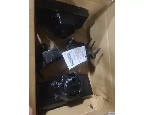 GMC - MEDIUM C7500 Engine Mounts