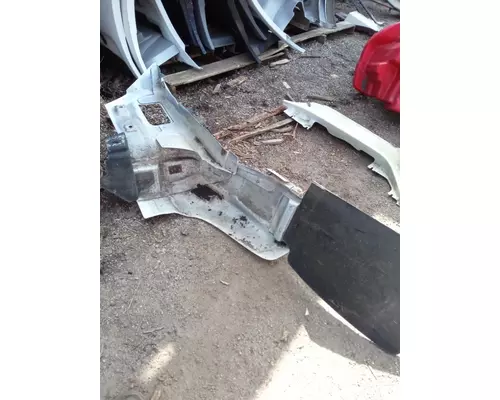 GMC - MEDIUM C7500 Fender Extension