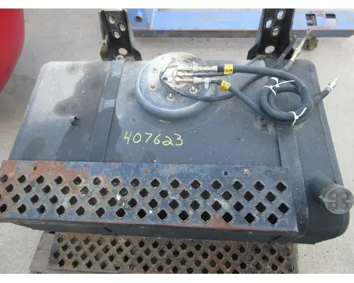 GMC - MEDIUM C7500 Fuel Tank
