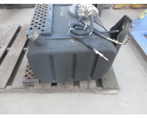 GMC - MEDIUM C7500 Fuel Tank