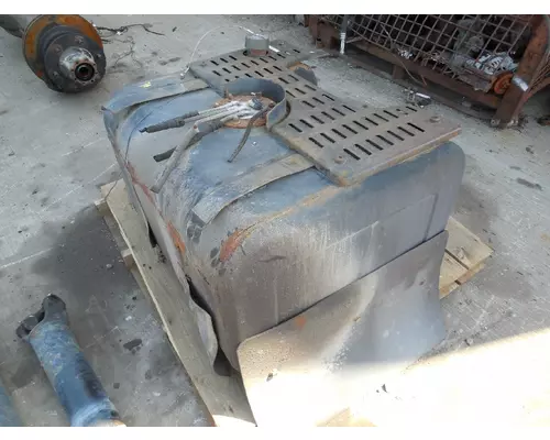 GMC - MEDIUM C7500 Fuel Tank