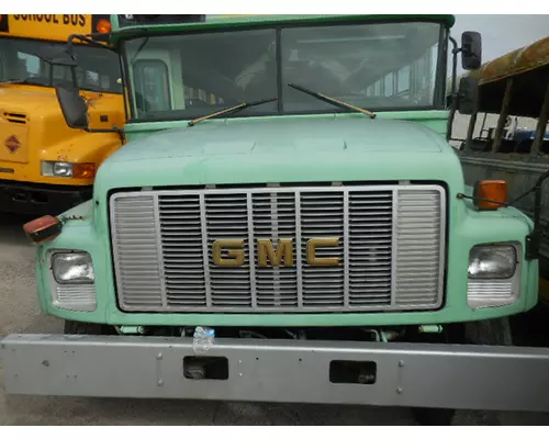 GMC - MEDIUM C7500 Hood