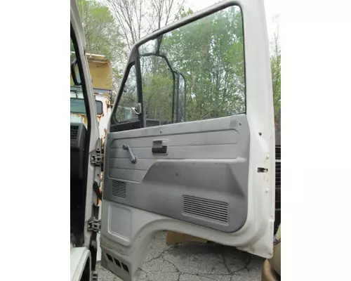 GMC - MEDIUM W4 Door Assembly, Front