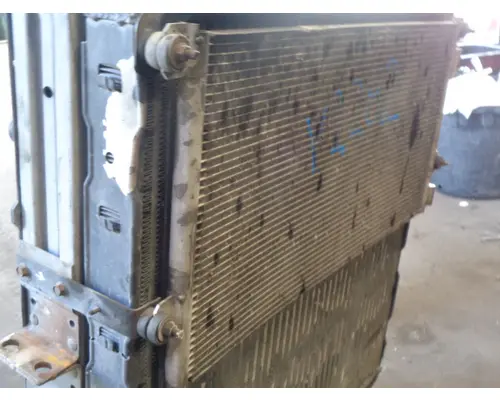 GMC/VOLVO/WHITE VNL_41615 AC Condenser