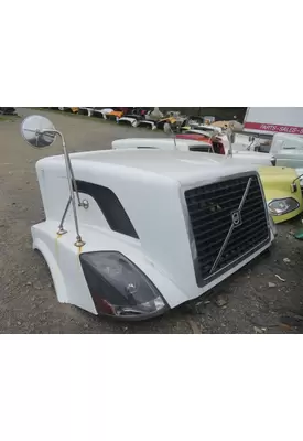 GMC/VOLVO/WHITE VNL 64T Hood