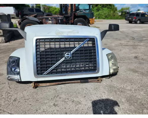 GMC/VOLVO/WHITE VNL Hood