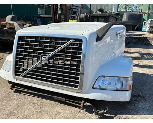 GMC/VOLVO/WHITE VNM Hood