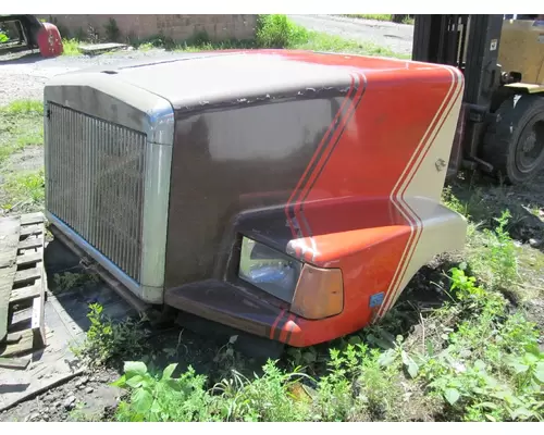GMC/VOLVO/WHITE WCA Hood