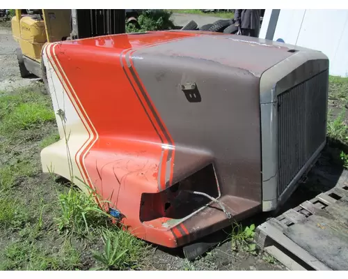 GMC/VOLVO/WHITE WCA Hood
