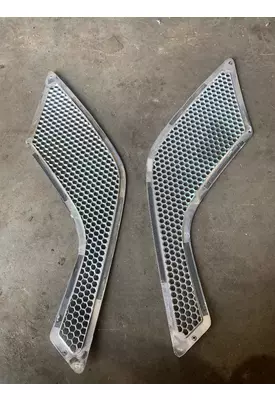 GMC/VOLVO/WHITE  Hood