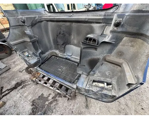 GMC/VOLVO/WHITE  Hood