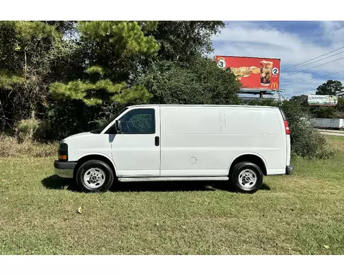 GMC 2500 SAVANA Complete Vehicle