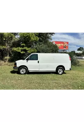 GMC 2500 SAVANA Complete Vehicle