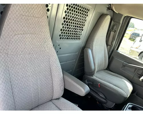 GMC 2500 SAVANA Complete Vehicle