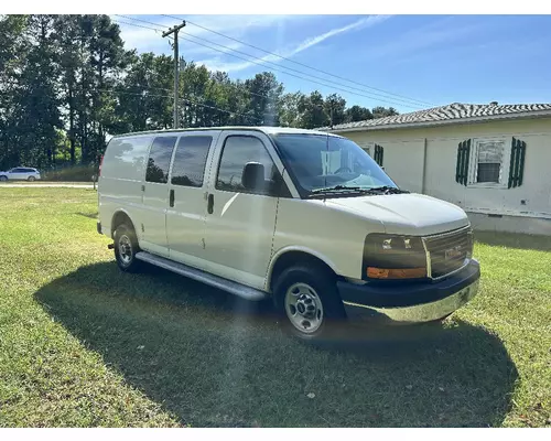 GMC 2500 SAVANA Complete Vehicle